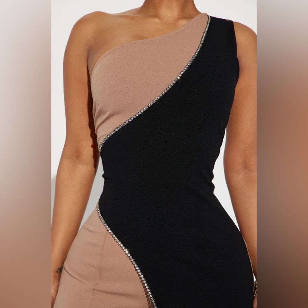 Fashion Nova Tan Black romper with rhinestone Accents stones all intact - Picture 2 of 9